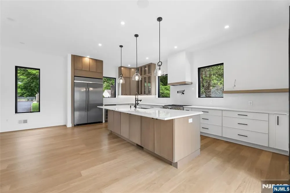 1 Bancroft Place Cresskill, NJ 07626