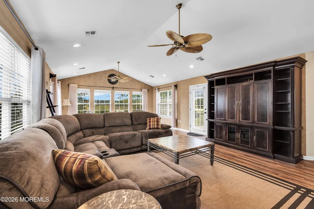 155 Skyline Drive Lakewood, NJ 08701