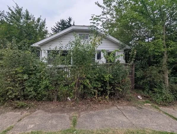 140 W Addison Street Jackson City, MI 49203