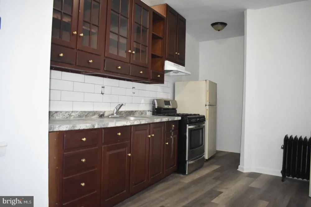 10 S 62ND STREET Philadelphia, PA 19139