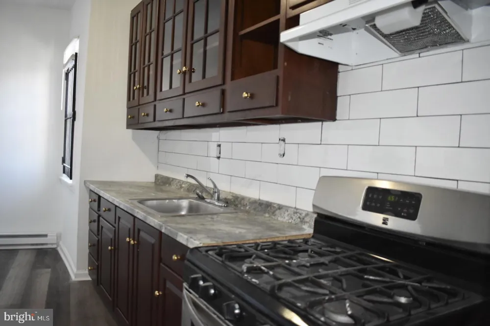 10 S 62ND STREET Philadelphia, PA 19139