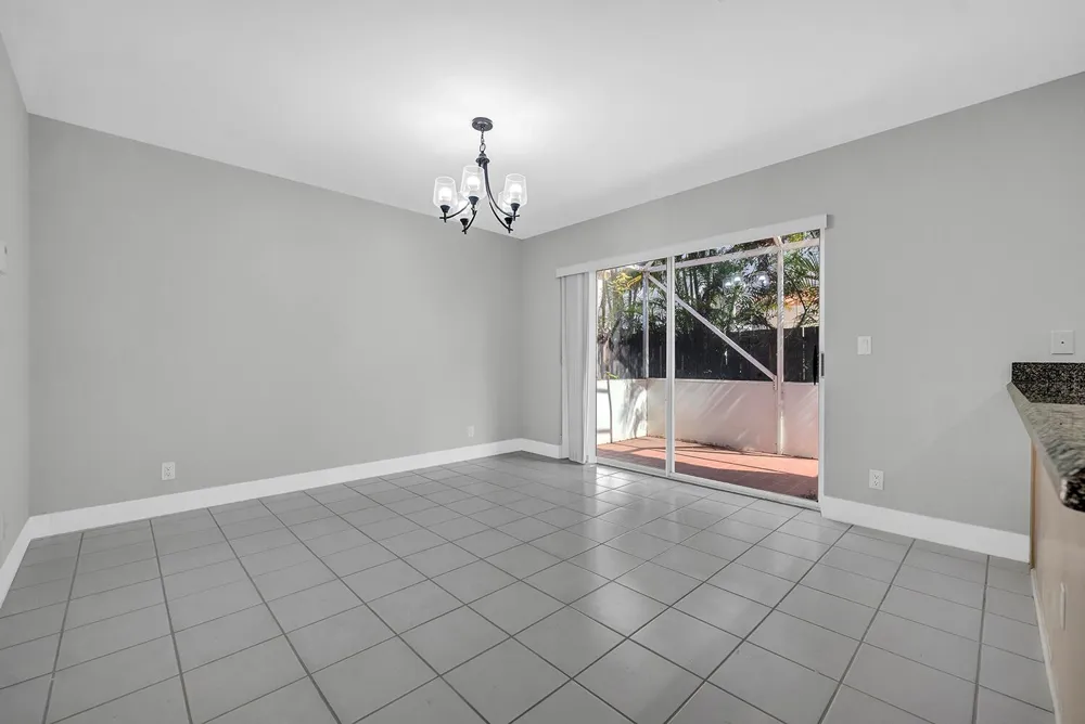 10820 BUTTONWOOD LAKE DRIVE Boca Raton, FL 33498