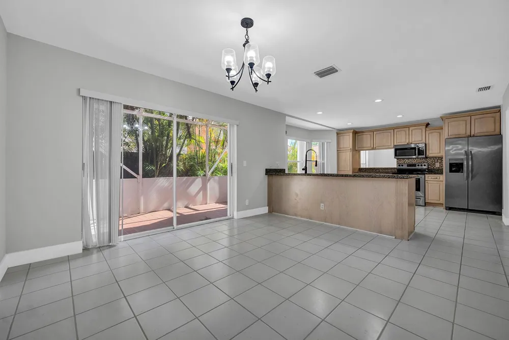10820 BUTTONWOOD LAKE DRIVE Boca Raton, FL 33498