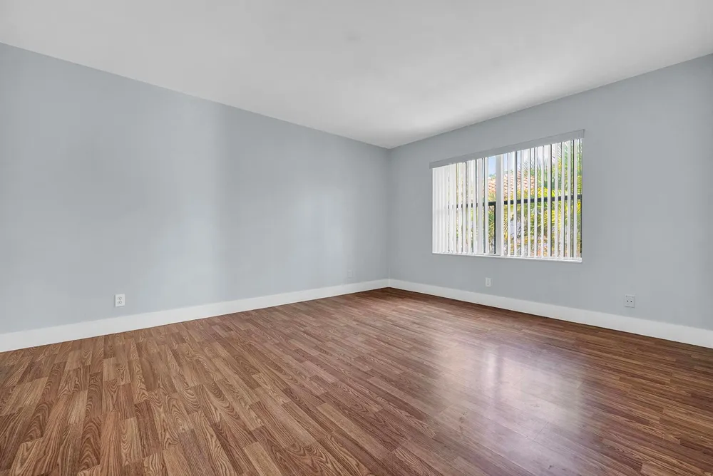 10820 BUTTONWOOD LAKE DRIVE Boca Raton, FL 33498