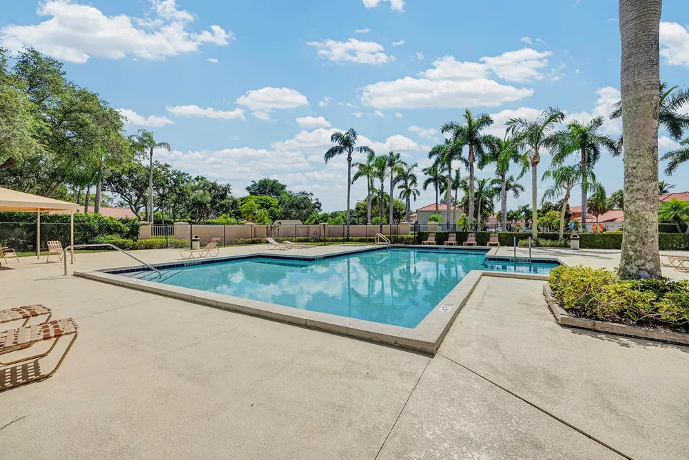 10820 BUTTONWOOD LAKE DRIVE Boca Raton, FL 33498