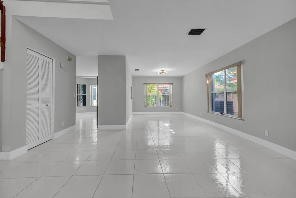 10820 BUTTONWOOD LAKE DRIVE Boca Raton, FL 33498