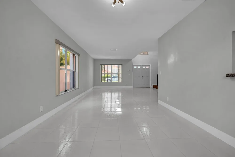 10820 BUTTONWOOD LAKE DRIVE Boca Raton, FL 33498