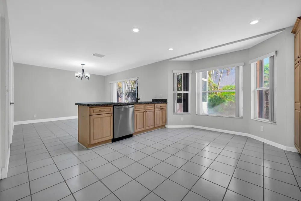 10820 BUTTONWOOD LAKE DRIVE Boca Raton, FL 33498
