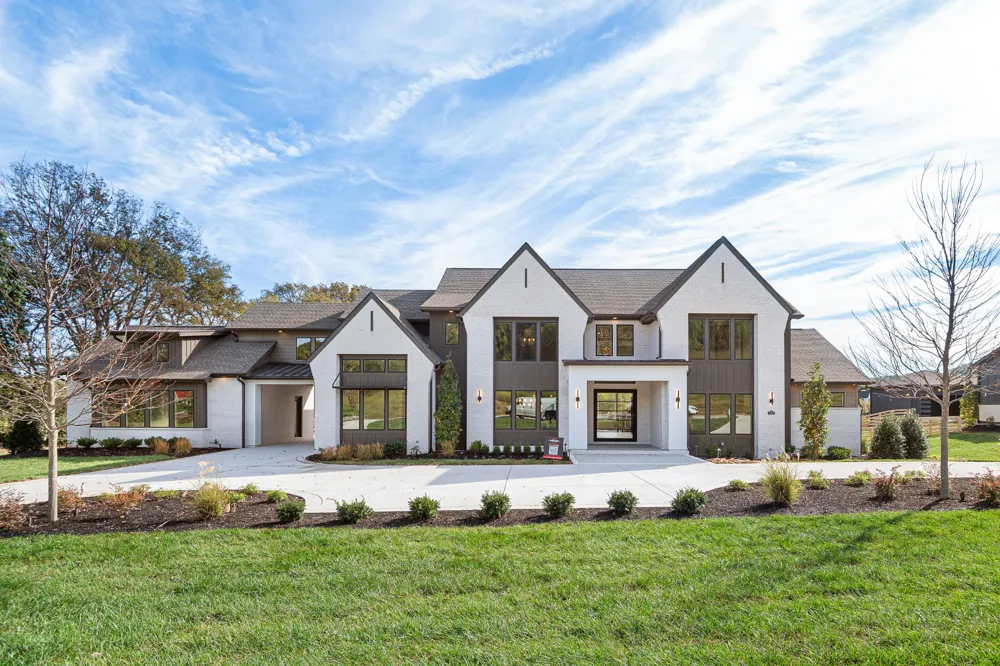 1760 Dean Rd Thompsons Station, TN 37179
