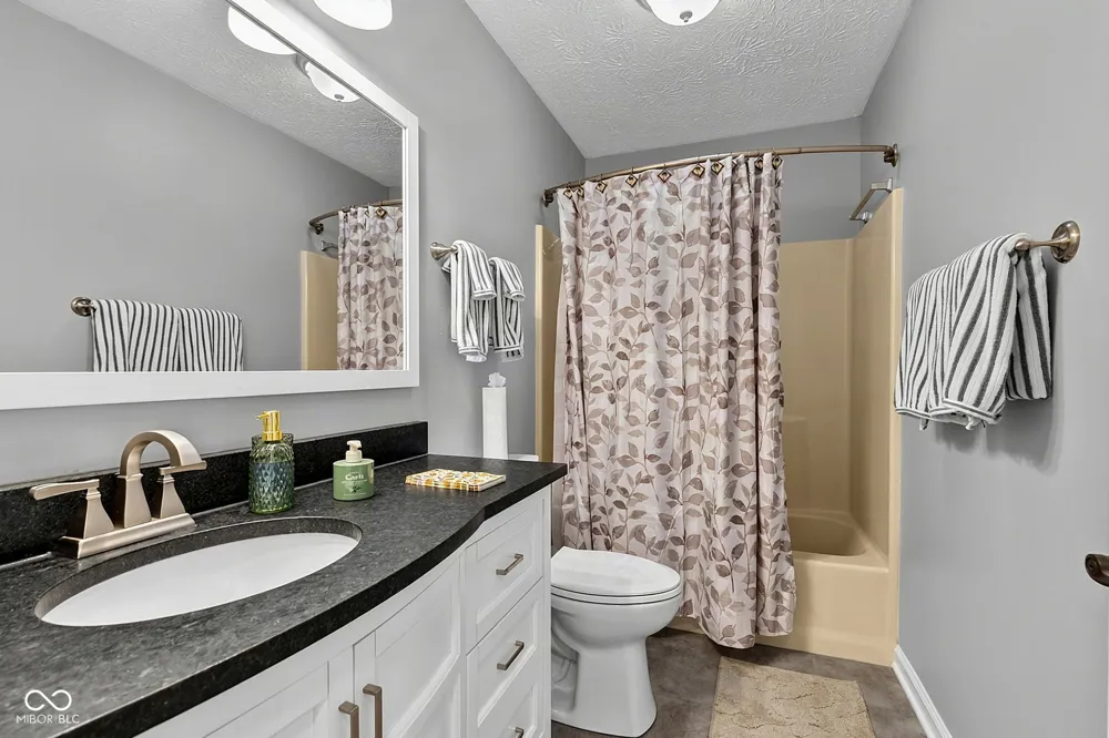 1006 Barry Drive Lebanon, IN 46052