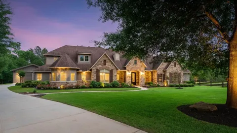 6926 Comanche Bend