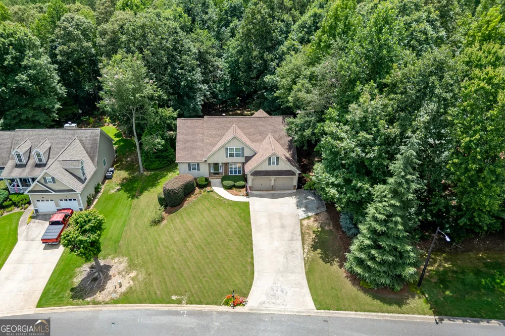 646 Forest Pine DR Ball Ground, GA 30107