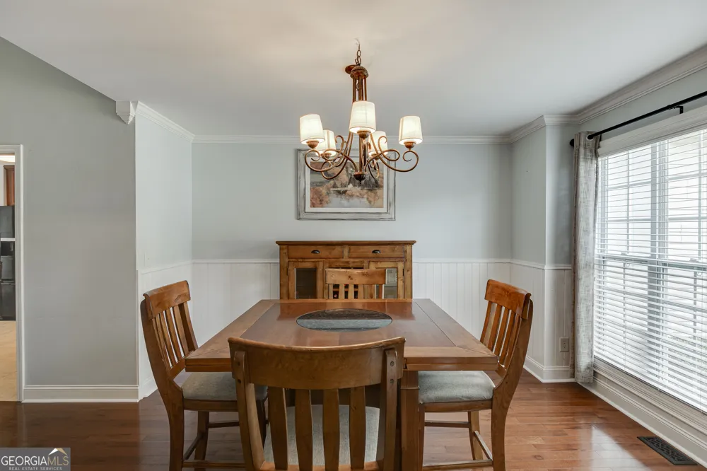 646 Forest Pine DR Ball Ground, GA 30107