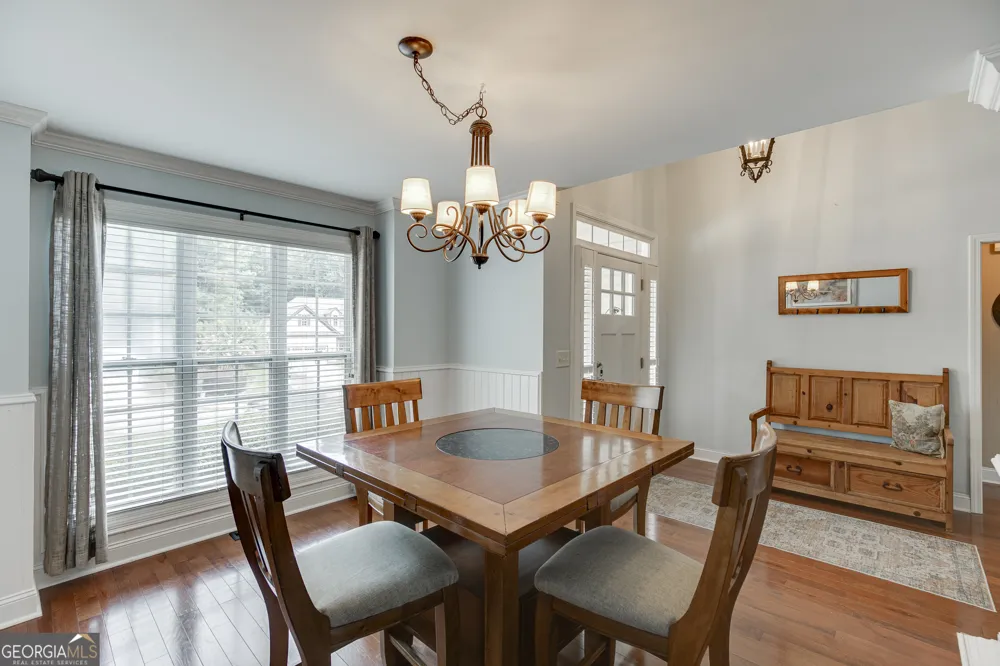 646 Forest Pine DR Ball Ground, GA 30107