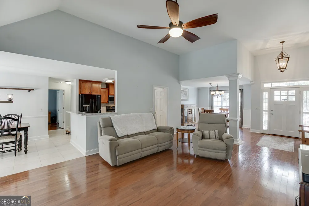 646 Forest Pine DR Ball Ground, GA 30107