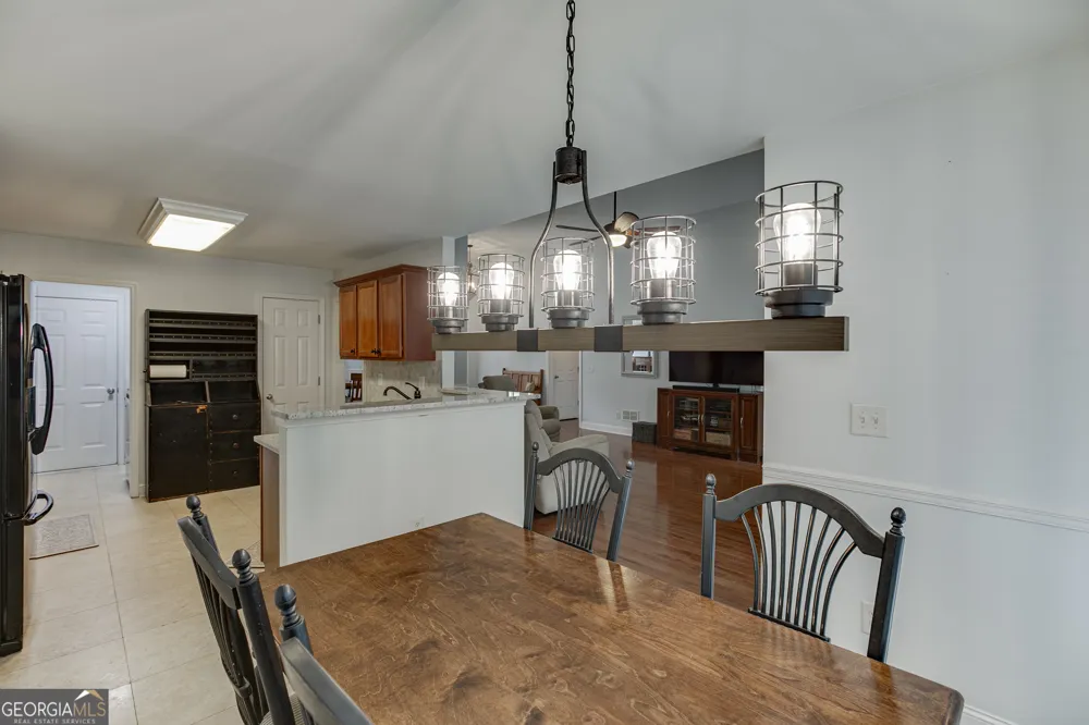 646 Forest Pine DR Ball Ground, GA 30107