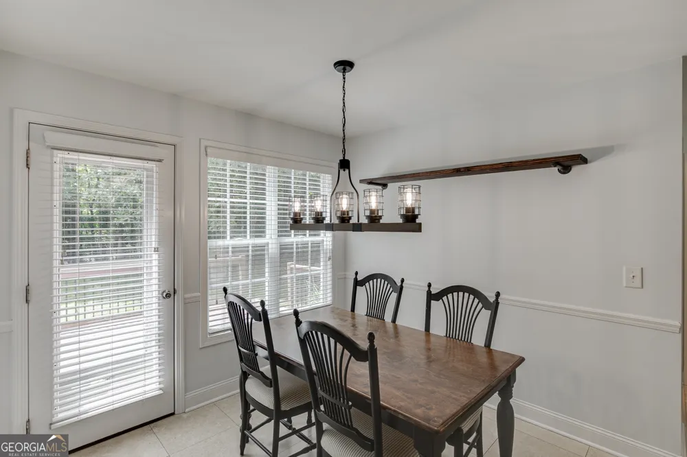 646 Forest Pine DR Ball Ground, GA 30107