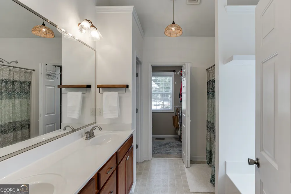 646 Forest Pine DR Ball Ground, GA 30107