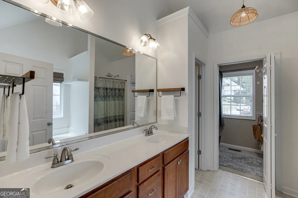 646 Forest Pine DR Ball Ground, GA 30107
