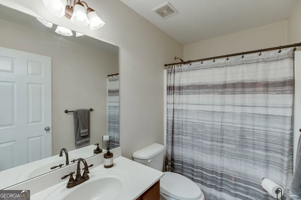 646 Forest Pine DR Ball Ground, GA 30107