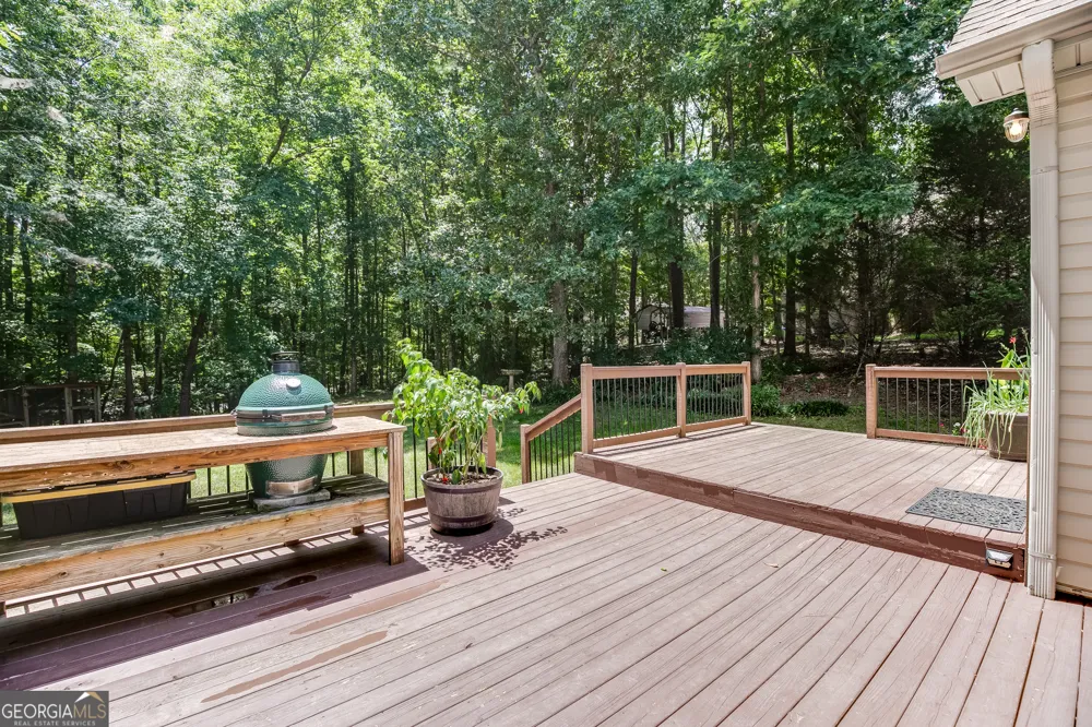 646 Forest Pine DR Ball Ground, GA 30107