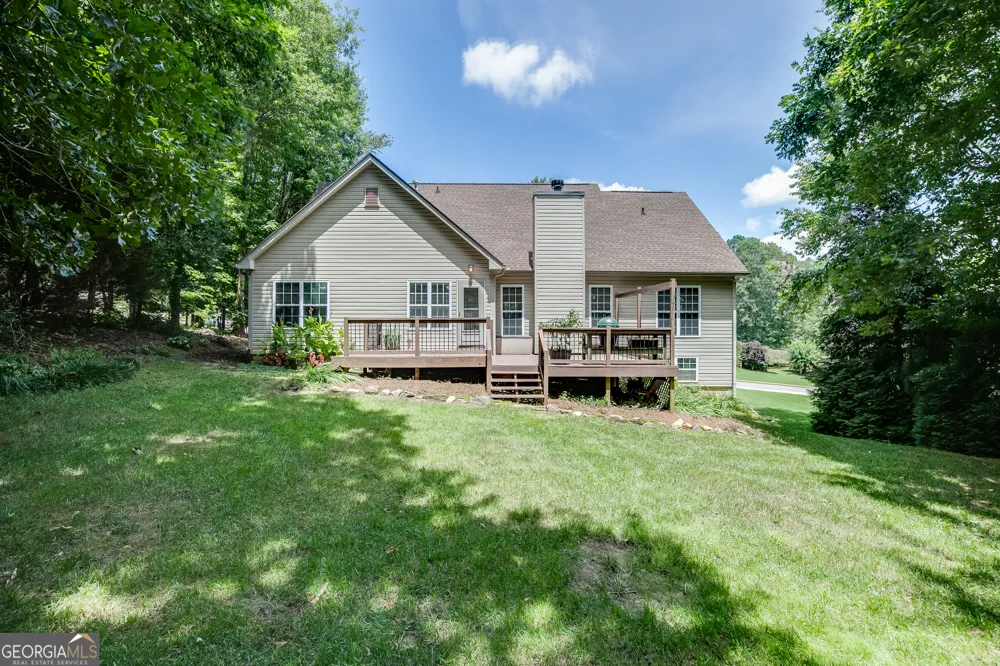 646 Forest Pine DR Ball Ground, GA 30107