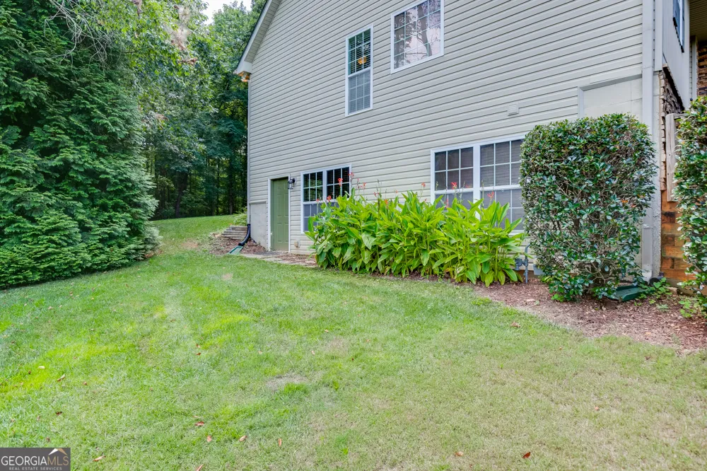 646 Forest Pine DR Ball Ground, GA 30107