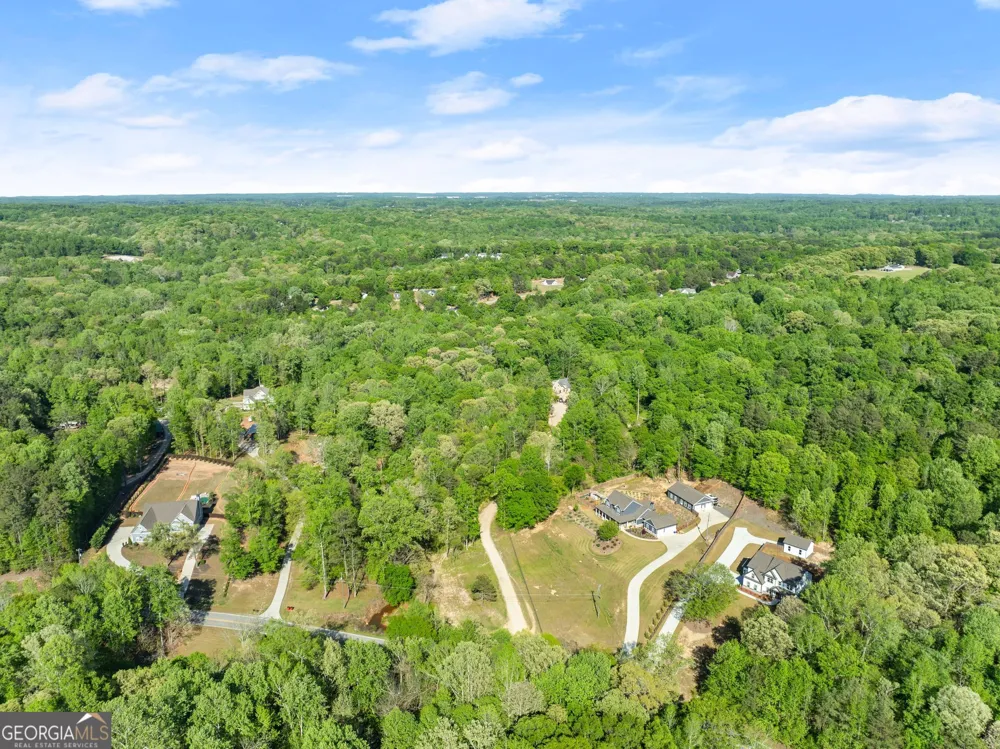 360 Davenport RD Braselton, GA 30517