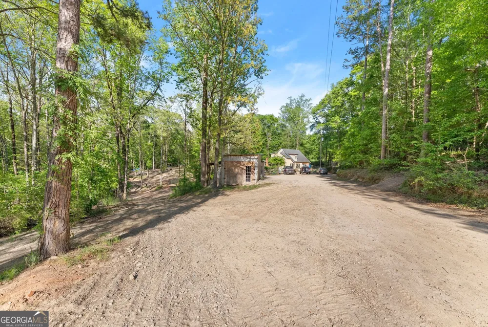 360 Davenport RD Braselton, GA 30517