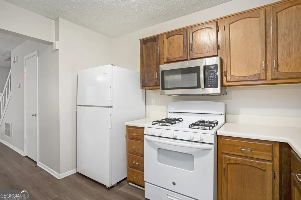 5731 Wells CIR Stone Mountain, GA 30087