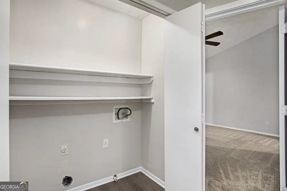 5731 Wells CIR Stone Mountain, GA 30087