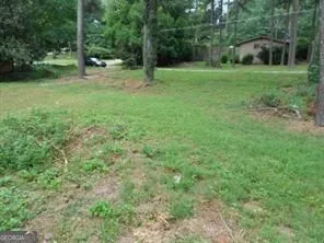 411 Safari CIR Stone Mountain, GA 30083