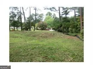 411 Safari CIR Stone Mountain, GA 30083