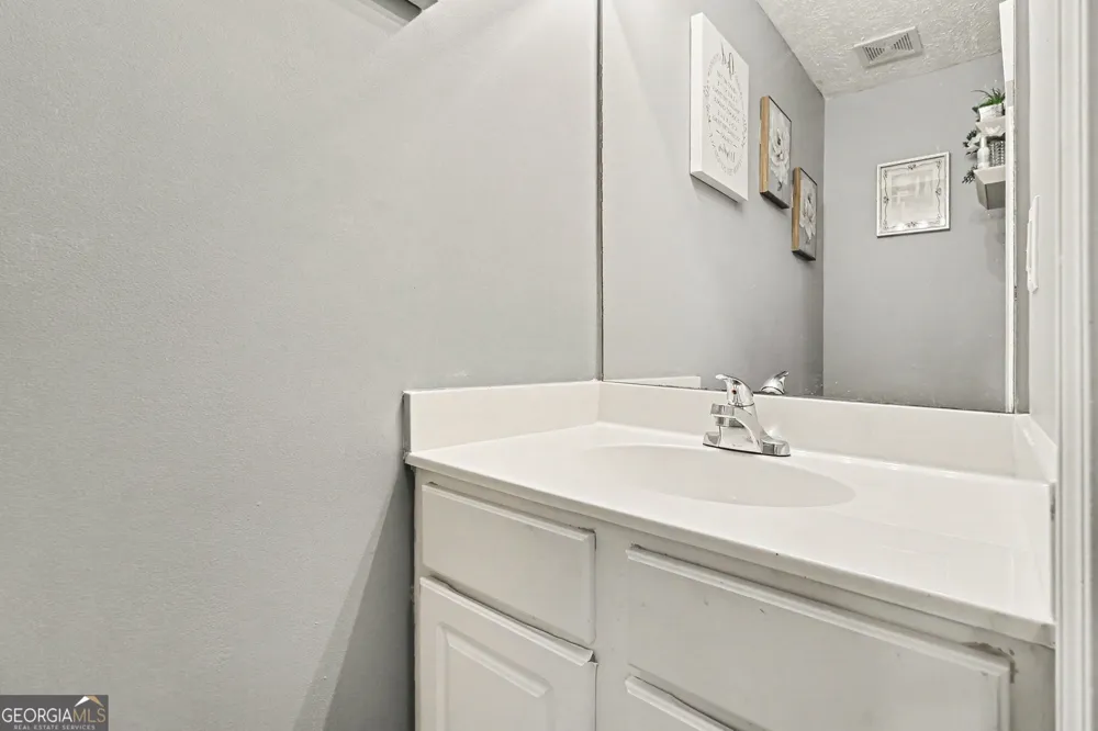 8280 Mayfern DR Fairburn, GA 30213