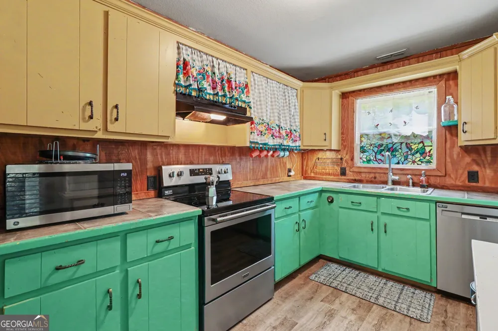 374 Seab Green RD Cedartown, GA 30125