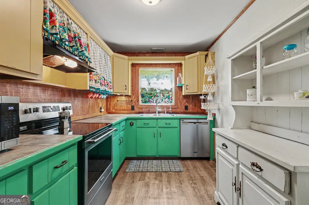 374 Seab Green RD Cedartown, GA 30125