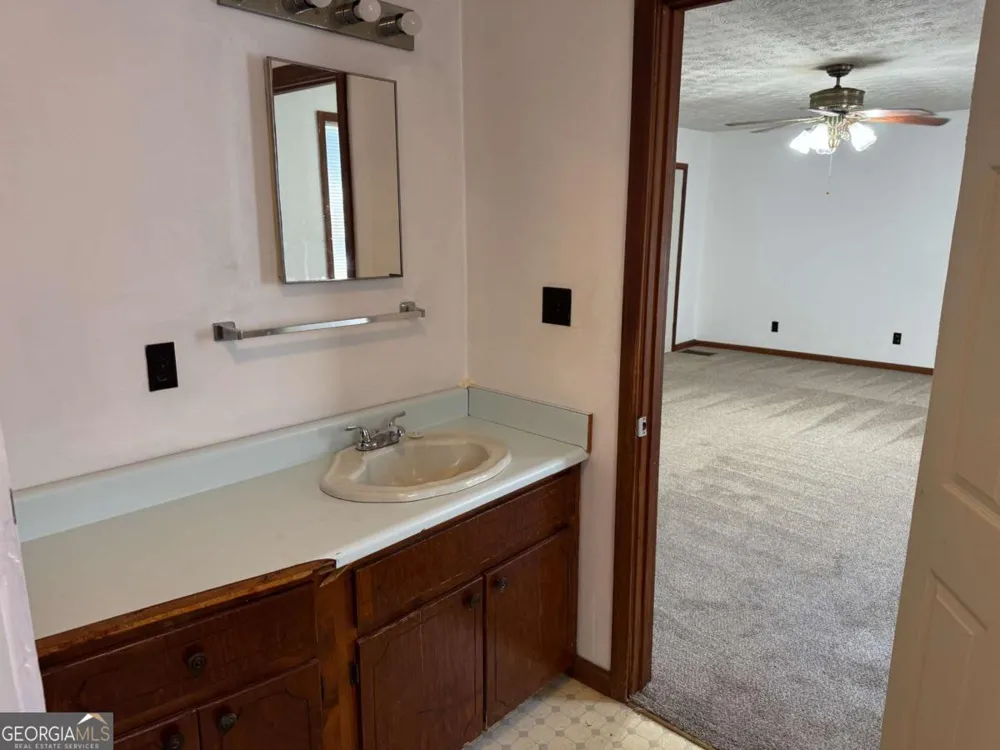 313 Carter ST Greenville, GA 30222