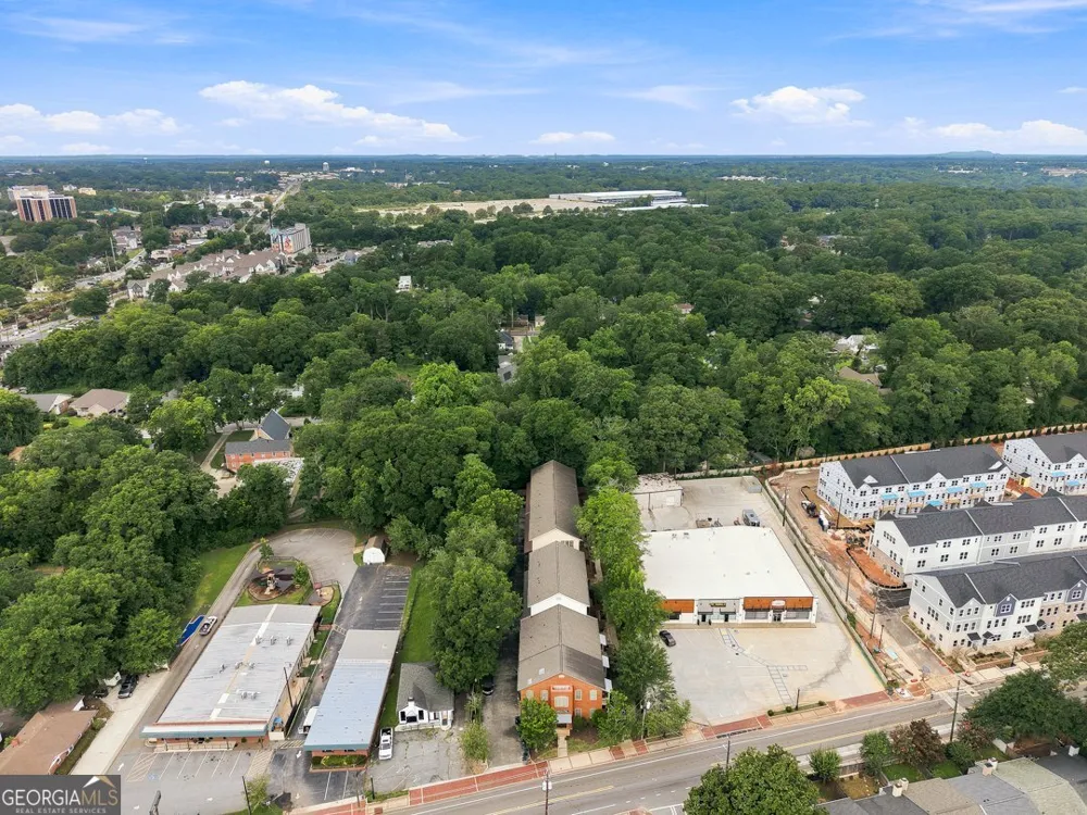 3371 Dogwood DR Hapeville, GA 30354