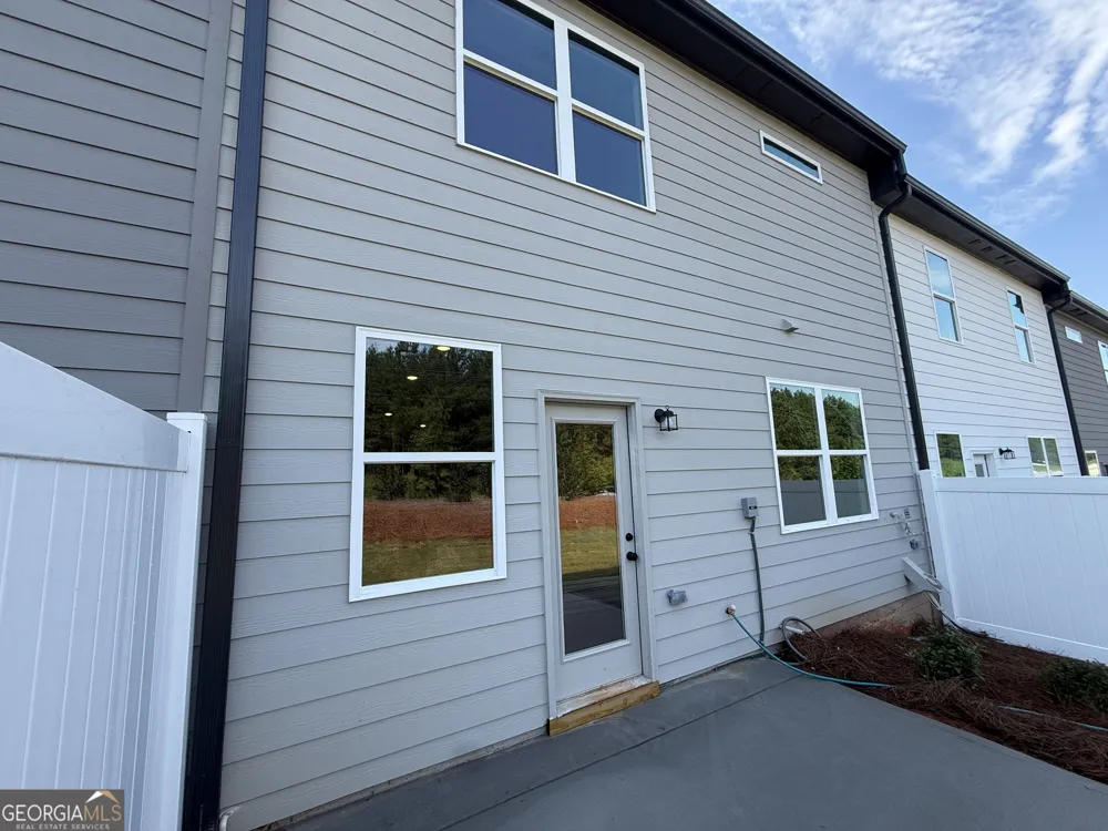 291 Brook Landing CIR Auburn, GA 30011