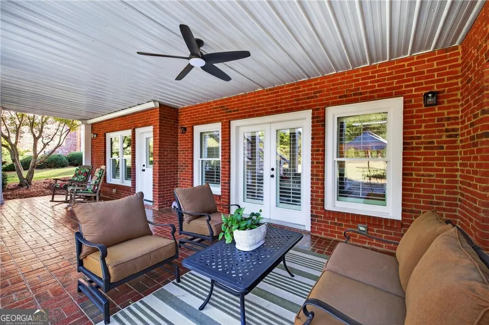 675 Garden CIR Statham, GA 30666