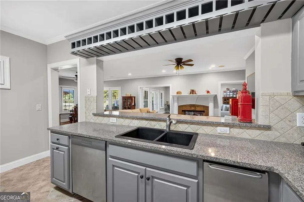 675 Garden CIR Statham, GA 30666