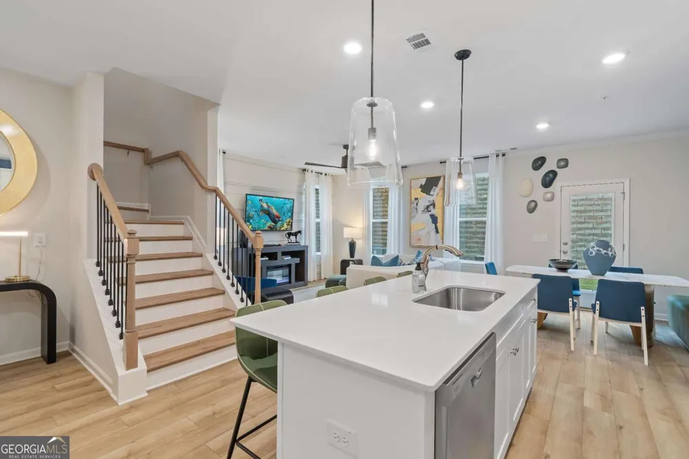 851 Eagle AVE Riverdale, GA 30296