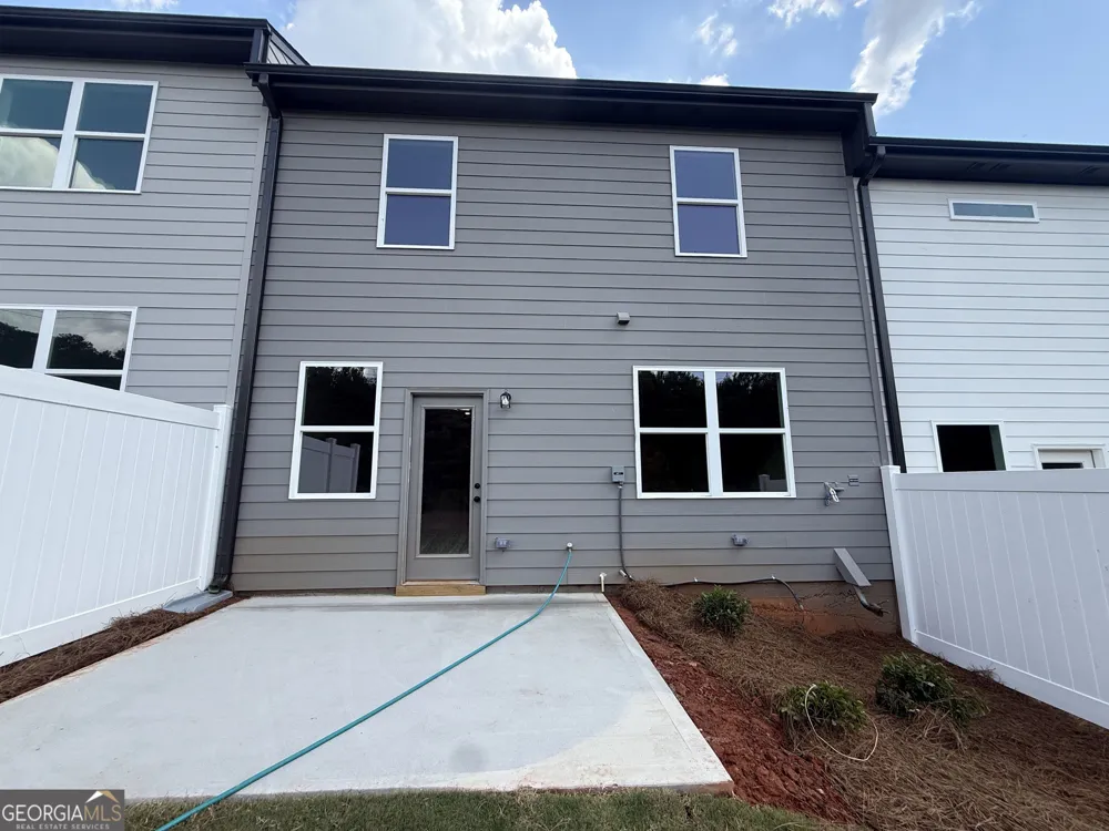 279 Brook Landing CIR Auburn, GA 30011
