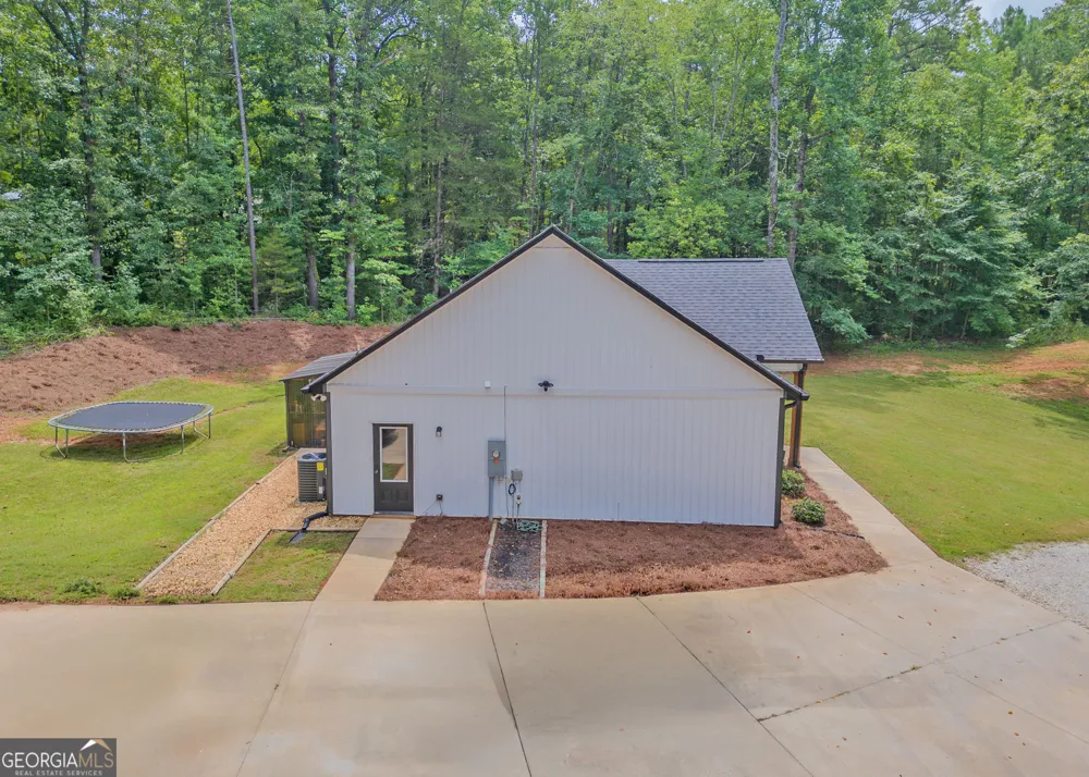 521 Borders Commerce, GA 30530