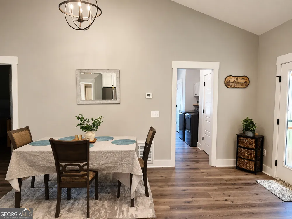 521 Borders Commerce, GA 30530