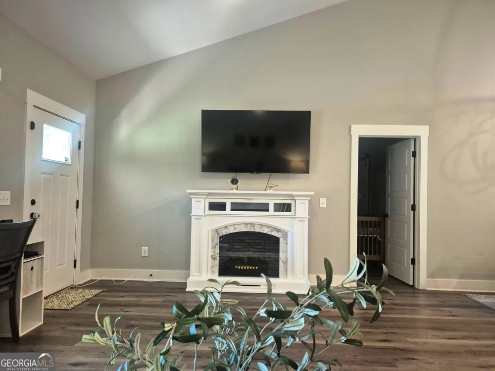 521 Borders Commerce, GA 30530