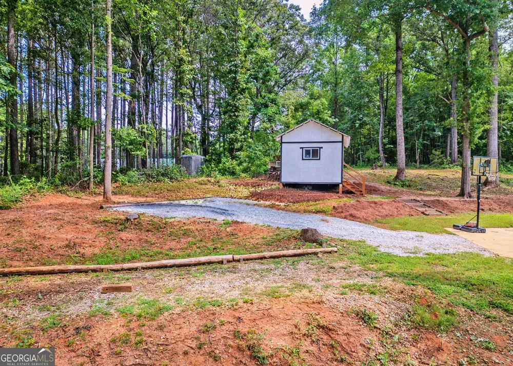 521 Borders Commerce, GA 30530