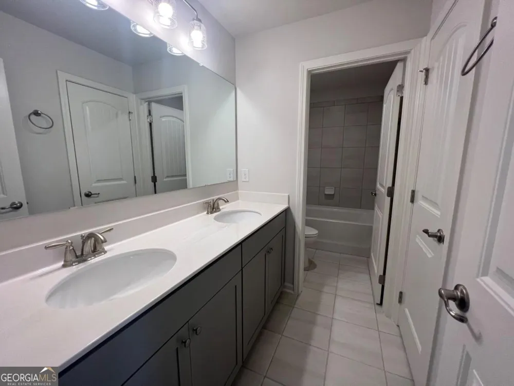 7214 Whitewater DR Flowery Branch, GA 30542