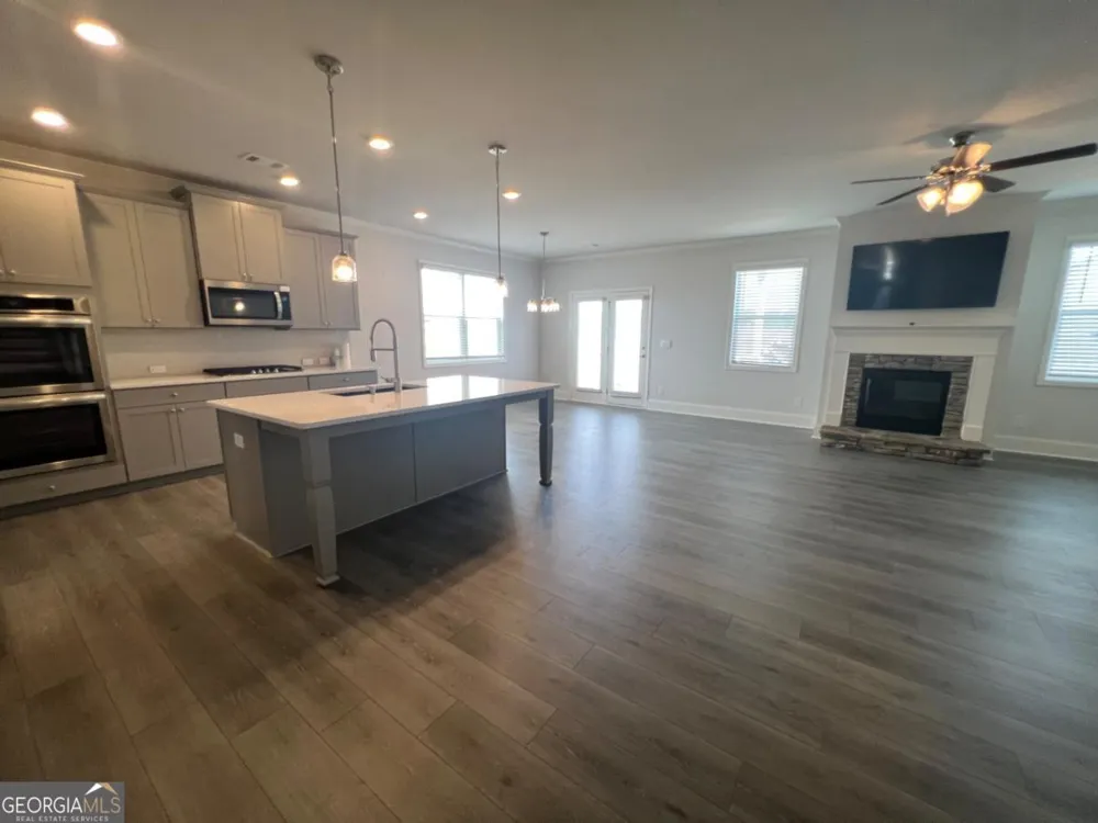 7214 Whitewater DR Flowery Branch, GA 30542