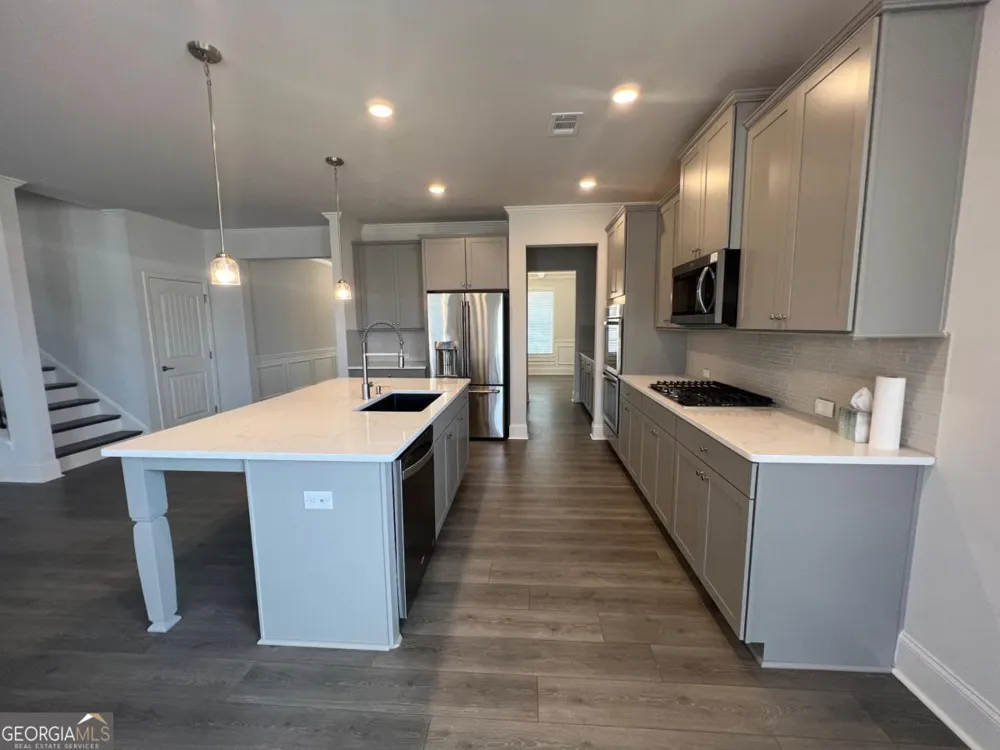 7214 Whitewater DR Flowery Branch, GA 30542